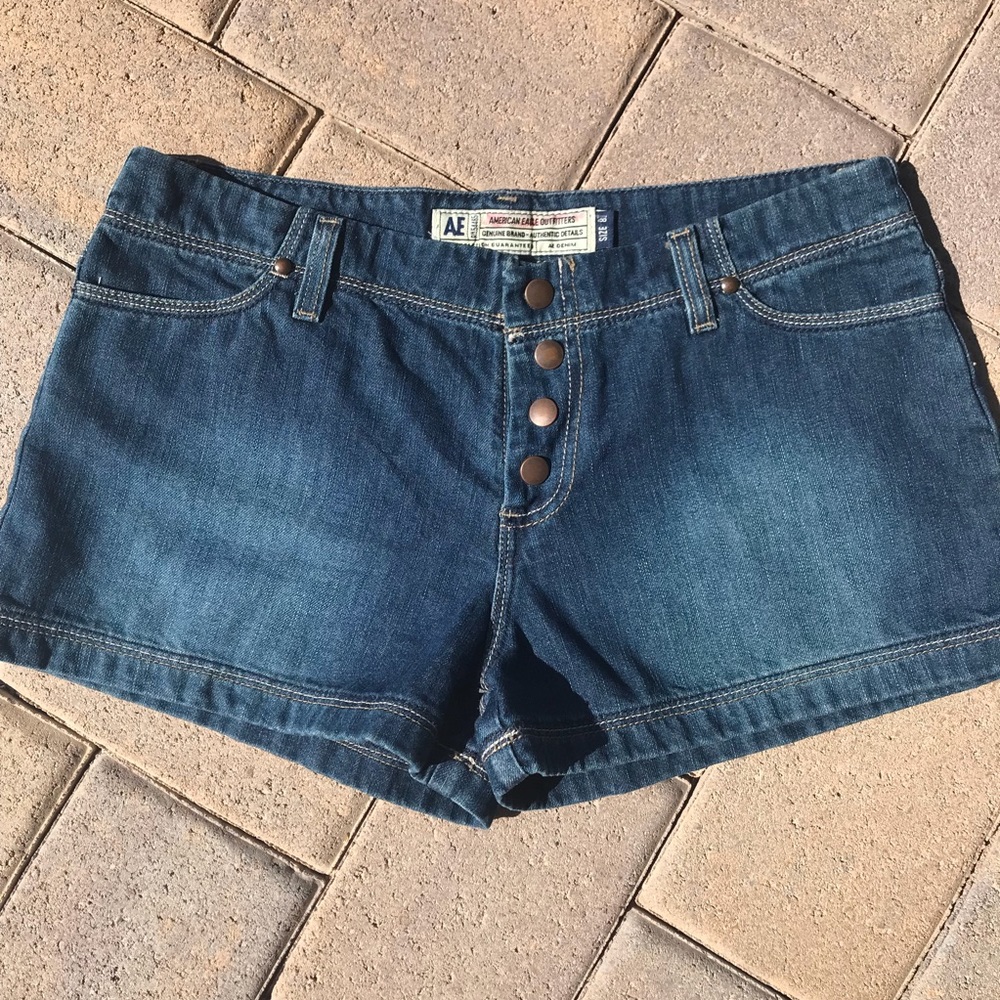 AEO snap front denim shorts